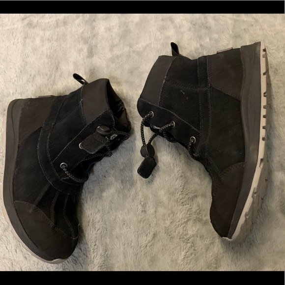 UGG boots - Picture 5 of 11